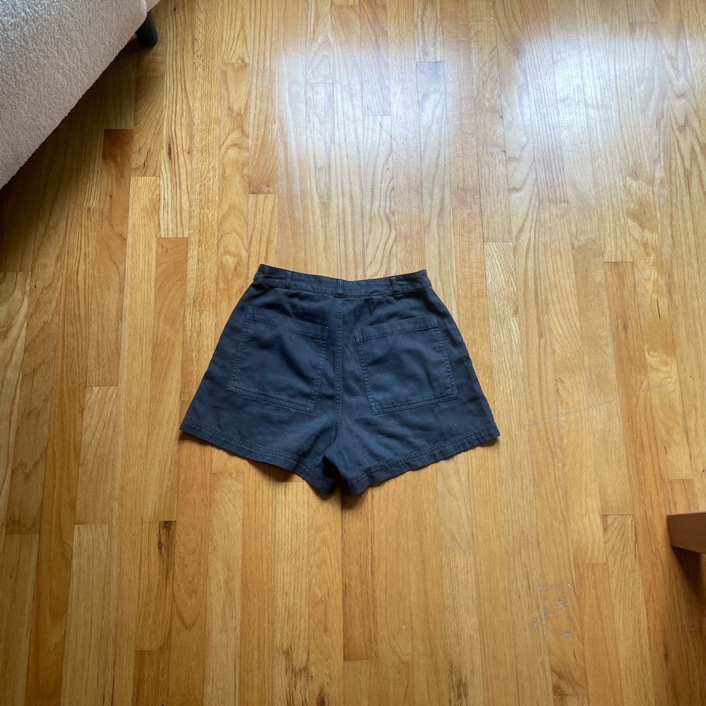 Universal threads black/gray shorts size 2 - Picture 3 of 3